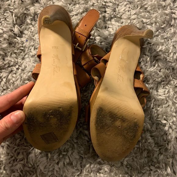 👠 MARC FISHER || Caramel Gold Strap Buckle 5 inch heel 👠 - Picture 5 of 8